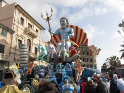 Фото из тура Его Величество Карнавал: Виареджио, Ментон, Ницца, 13 февраля 2014 от туриста LediGala
