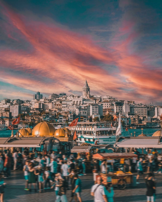 Запрошуємо відвідати найбільше місто Туреччини та Європи, п'яте місто світу за кількістю населення.
