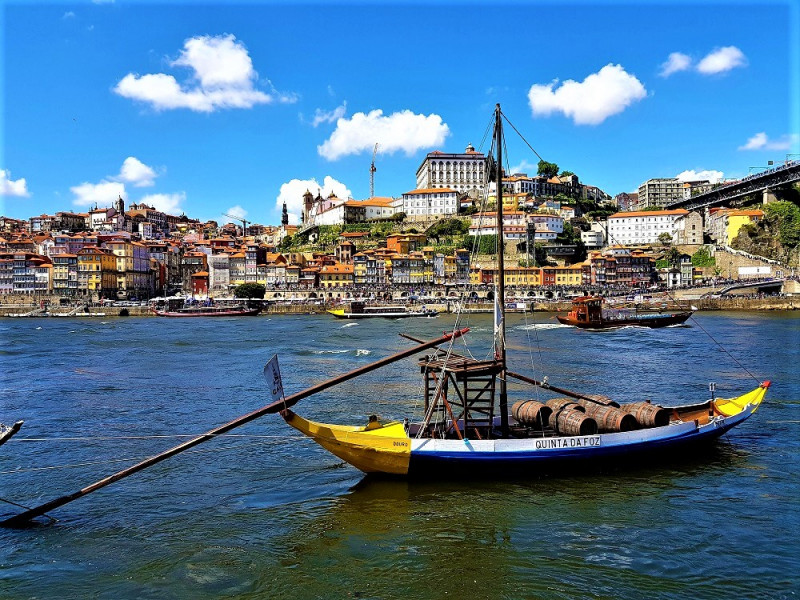 23.09.23 – Гарантований тур в Португалію: "Полуниця з портвейном"