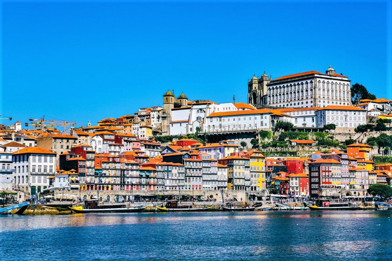 17.10.23 – Гарантований тур в Португалію: "Полуниця з портвейном"