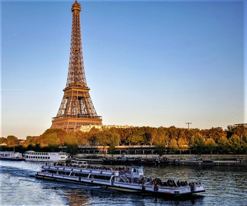28.10.23 – Їдемо в гарантований тур: "Маленька французька подорож: Париж та Діснейленд"