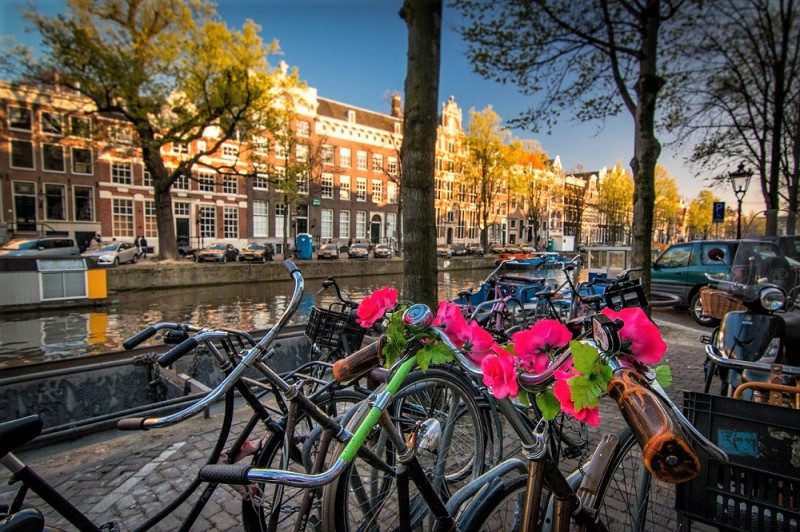 07.04.2024, 18.04.2024, 27.04.2024  – Їдемо в тур: "Амстердам Forever"