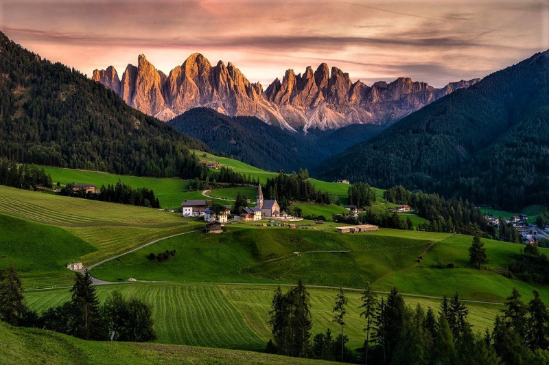 19.03.2024 – Їдемо в тур: "Швейцарська інтрига: Австрія, Італія та Доломітові Альпи"