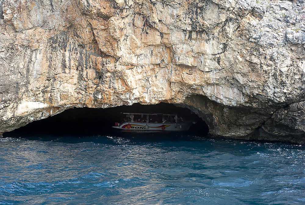 Голубая пещера, Черногория